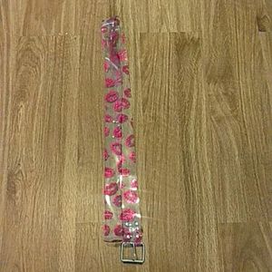 Belt with pink glitter lips